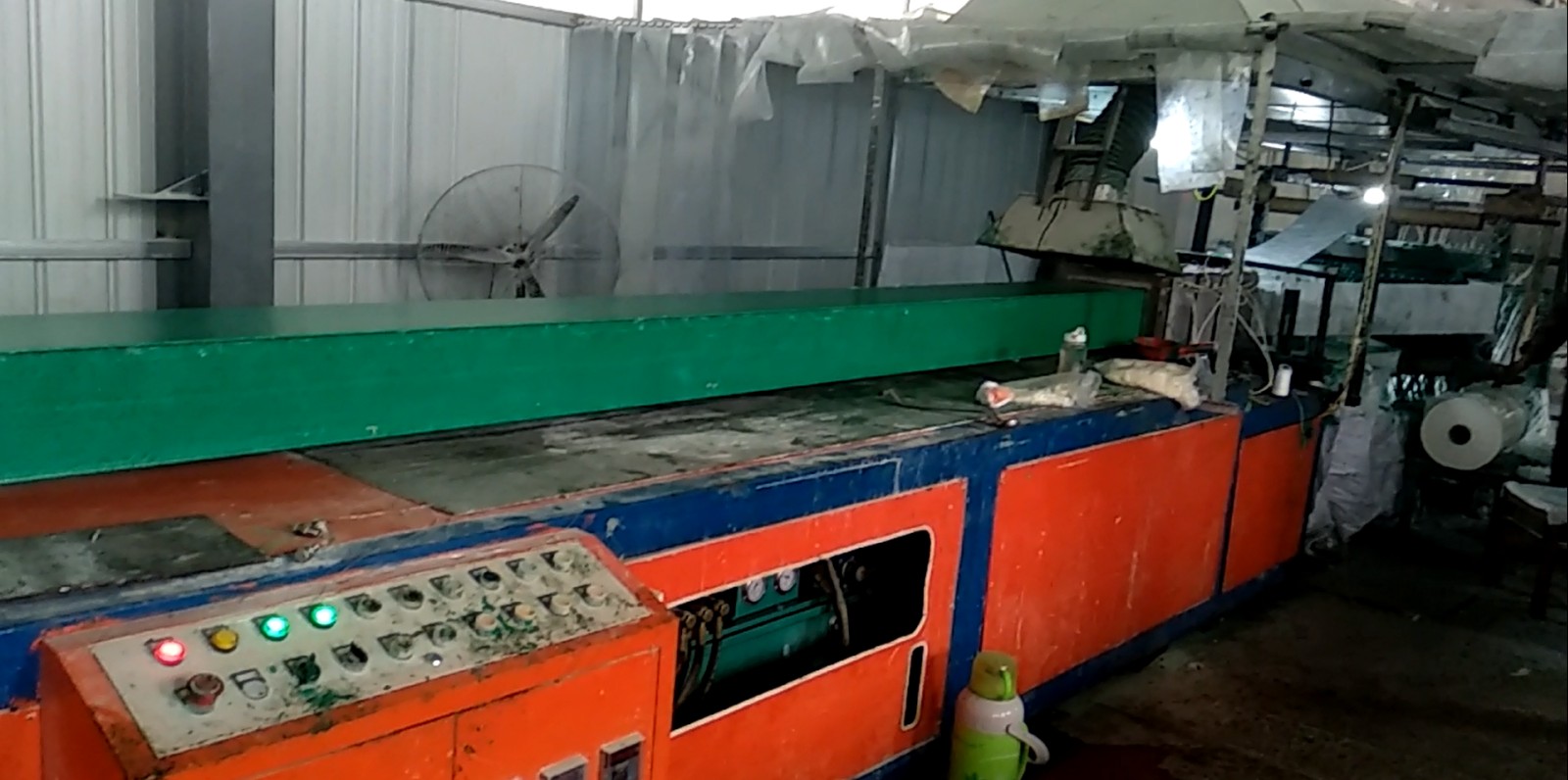 巴彦淖尔玻璃钢电缆桥架厂生产线