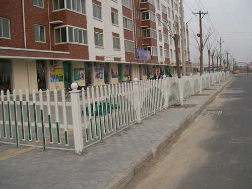 院墙喀什地区玻璃钢护栏案例